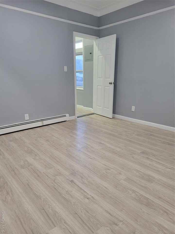 871 Throggs Neck Expy 1st Fl #1stFL - Photo 7 of 19