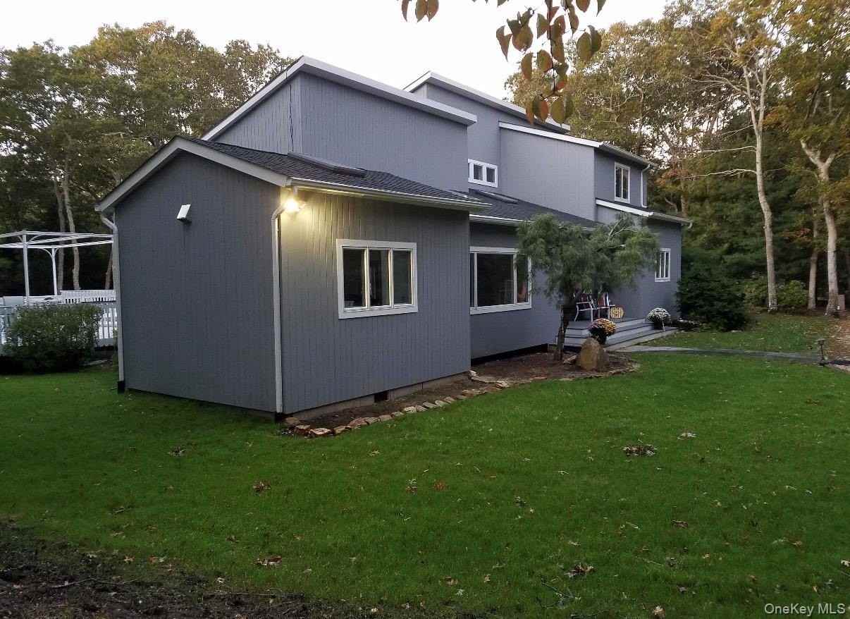 10 Skyes Neck Ct - Photo 2 of 28