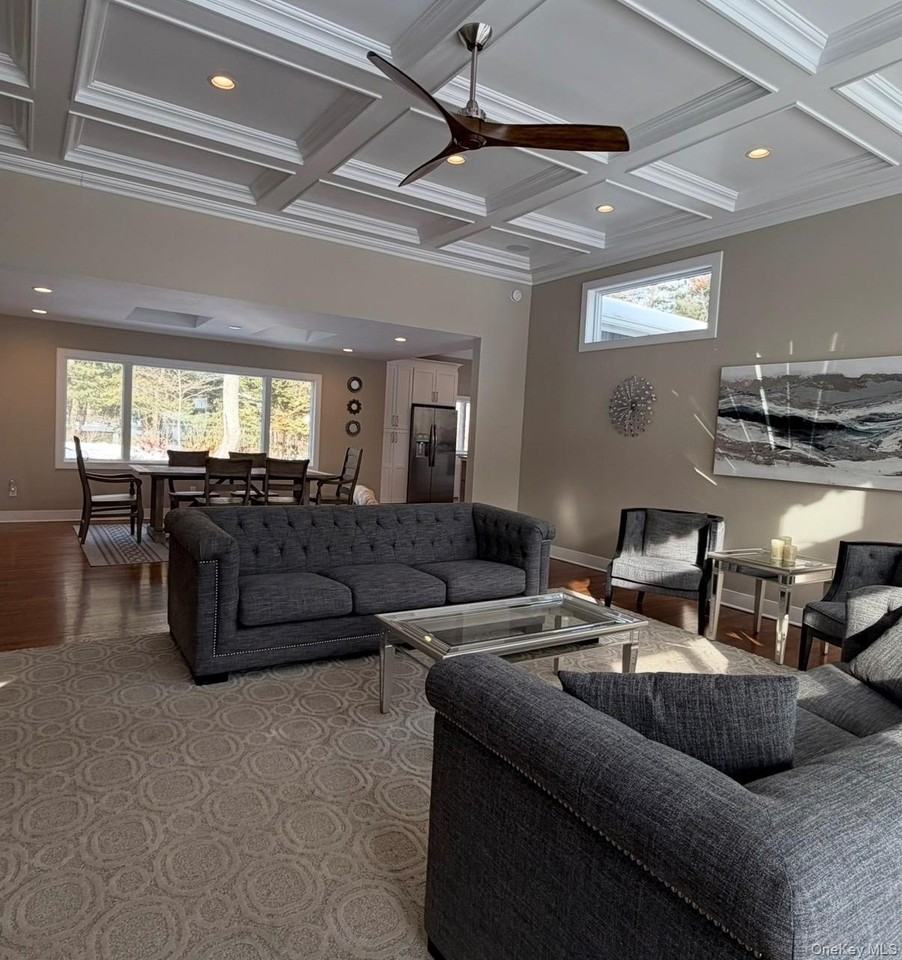 10 Skyes Neck Ct - Photo 6 of 28