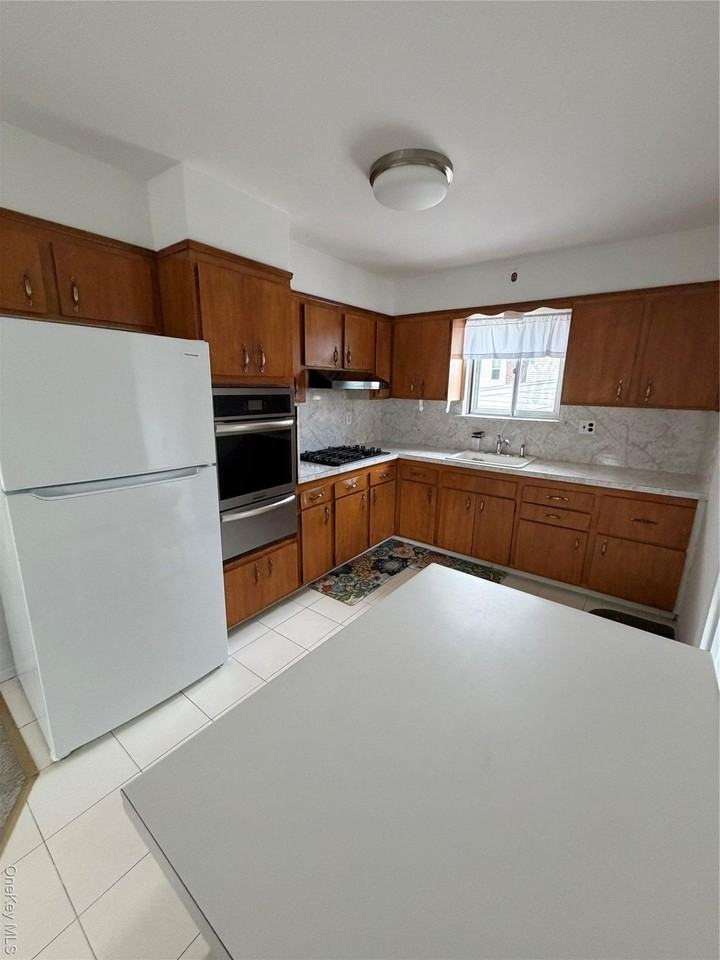 194 Quebec Rd - Photo 4 of 11