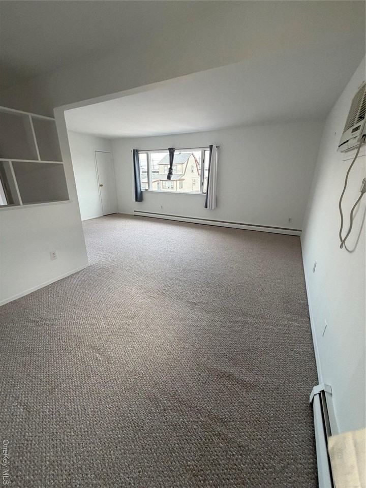 194 Quebec Rd - Photo 7 of 11