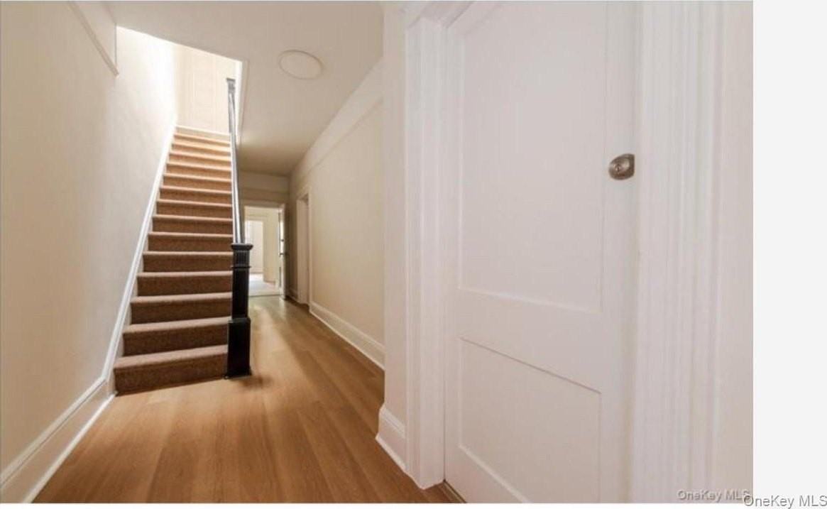 959 Van Nest Ave Unit 1 #1 - Photo 5 of 7