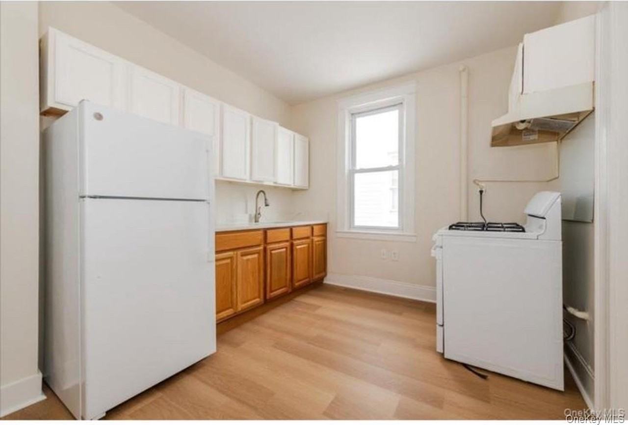 959 Van Nest Ave Unit 1 #1 - Photo 7 of 7