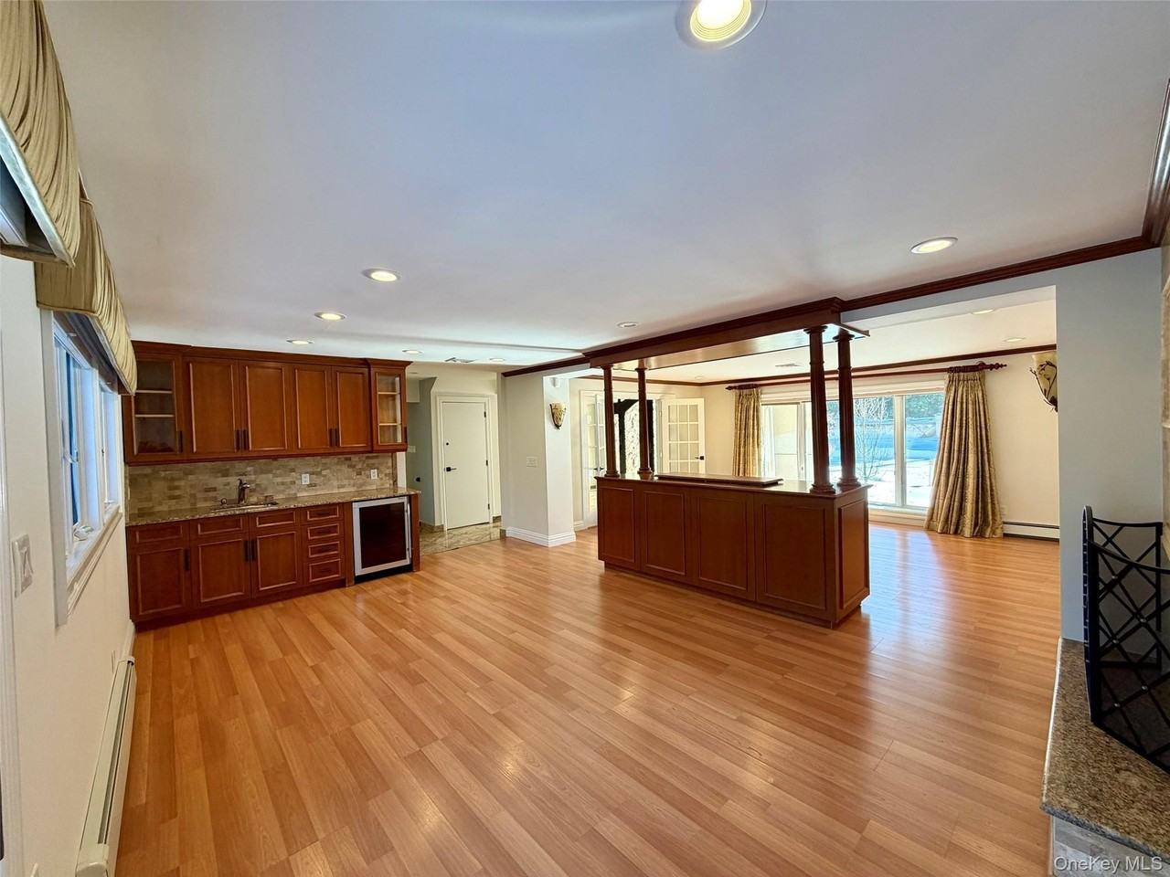 5 Glen Hill Ct - Photo 7 of 37