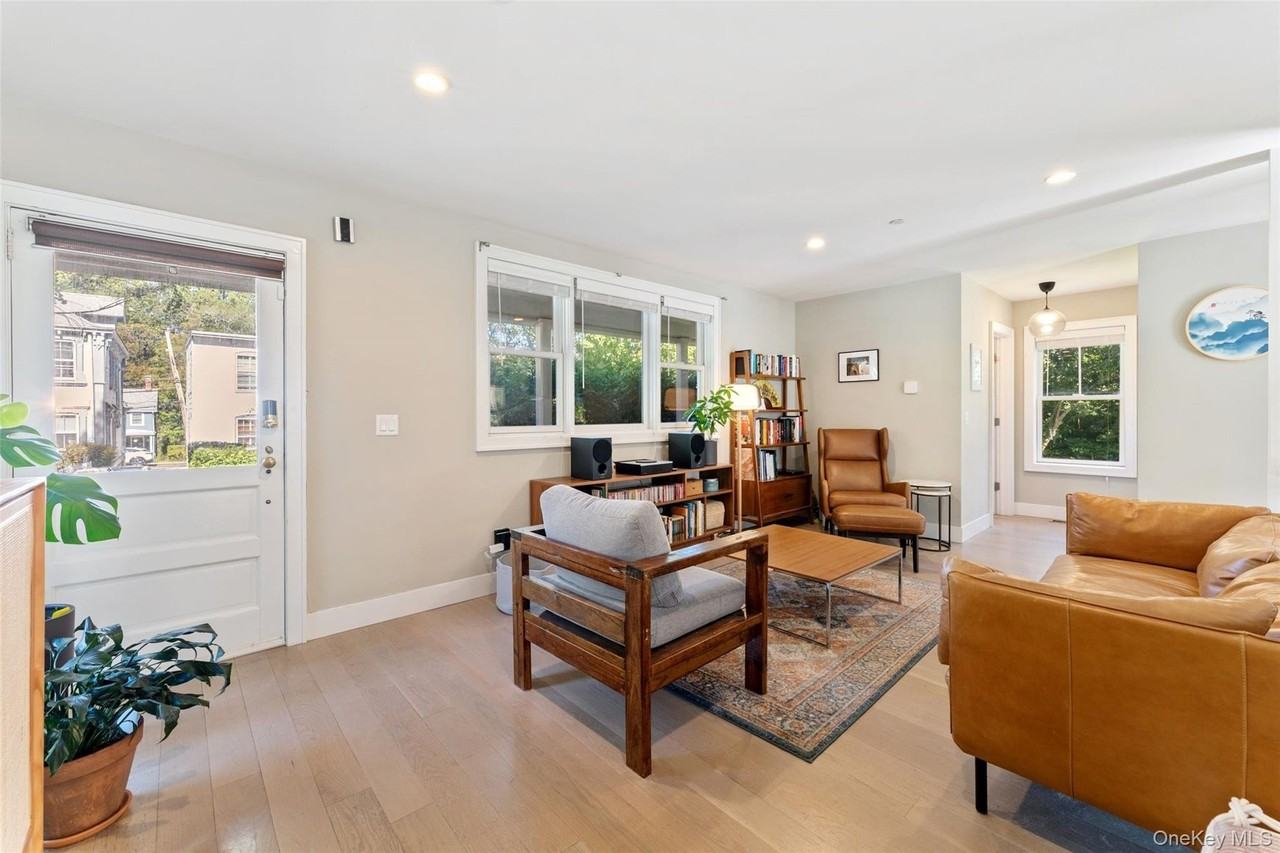 22 E Clinton Ave - Photo 3 of 21