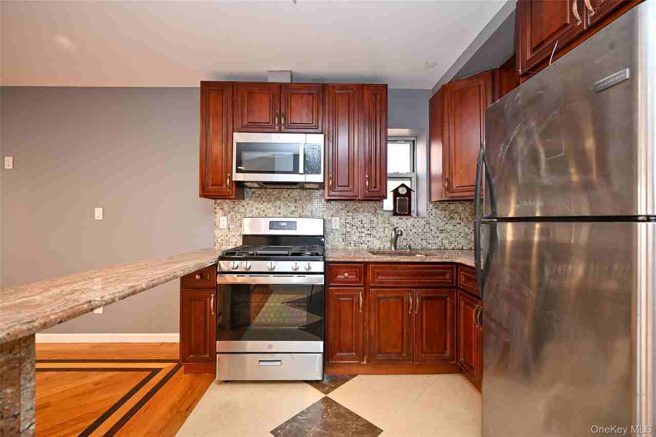 10827 63rd Ave Apt 1a #1A - Photo 7 of 13