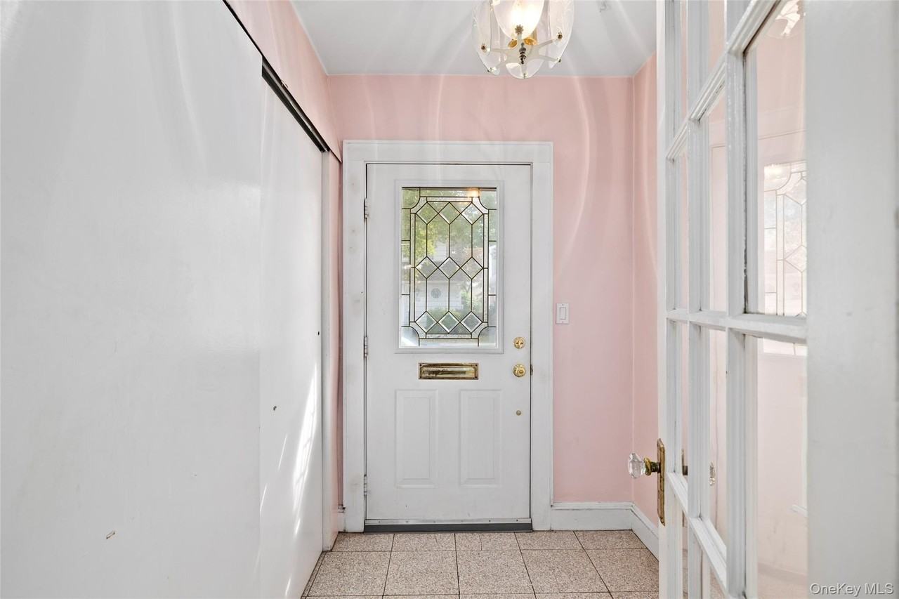 61 Dartmouth St - Photo 2 of 19