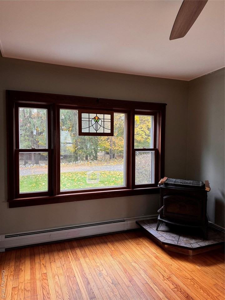 113 Brewery Rd - Photo 7 of 39