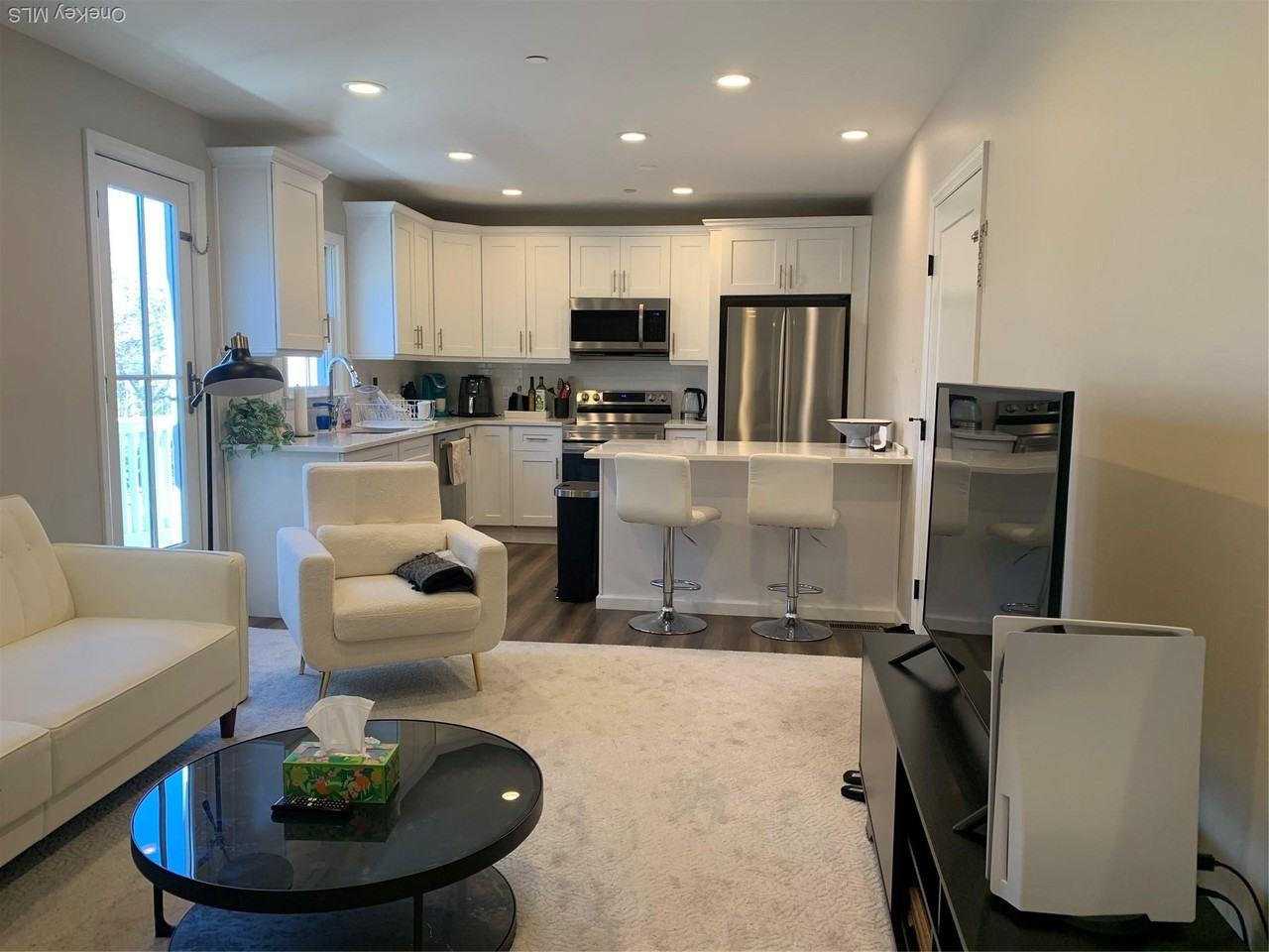 269 Bayville Ave Apt 2-271 #2 - Photo 3 of 8