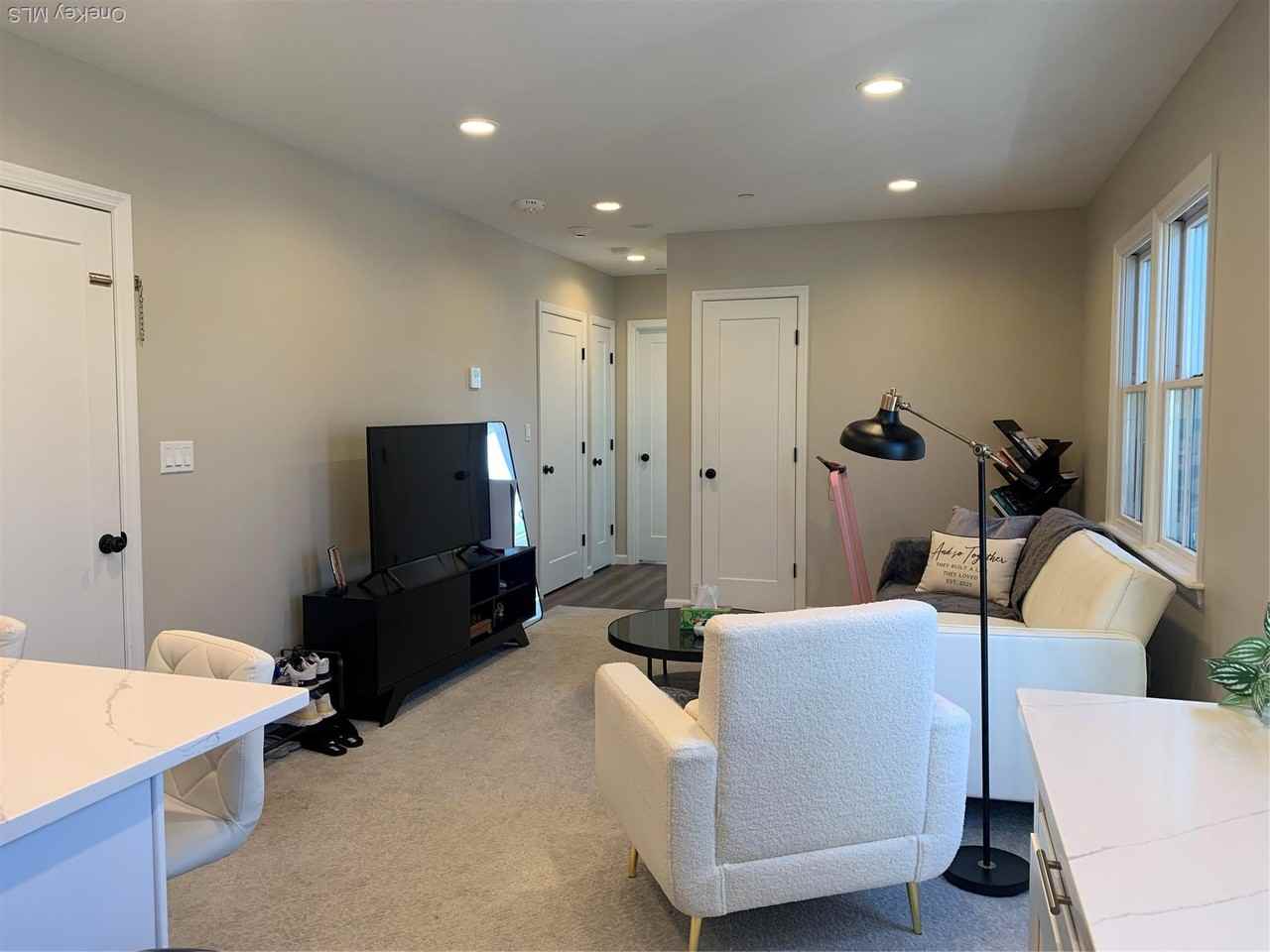 269 Bayville Ave Apt 2-271 #2 - Photo 5 of 8