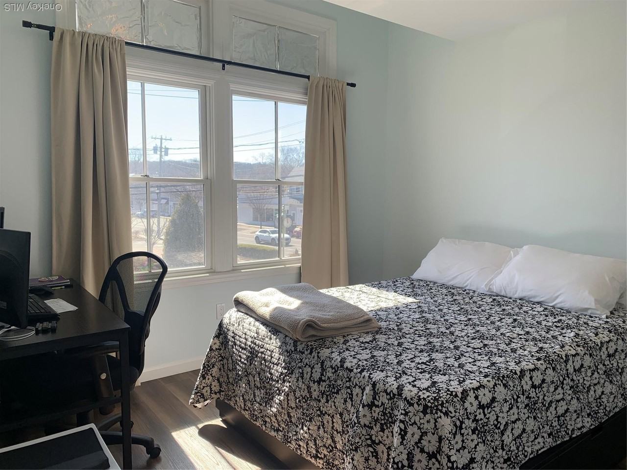 269 Bayville Ave Apt 2-271 #2 - Photo 6 of 8