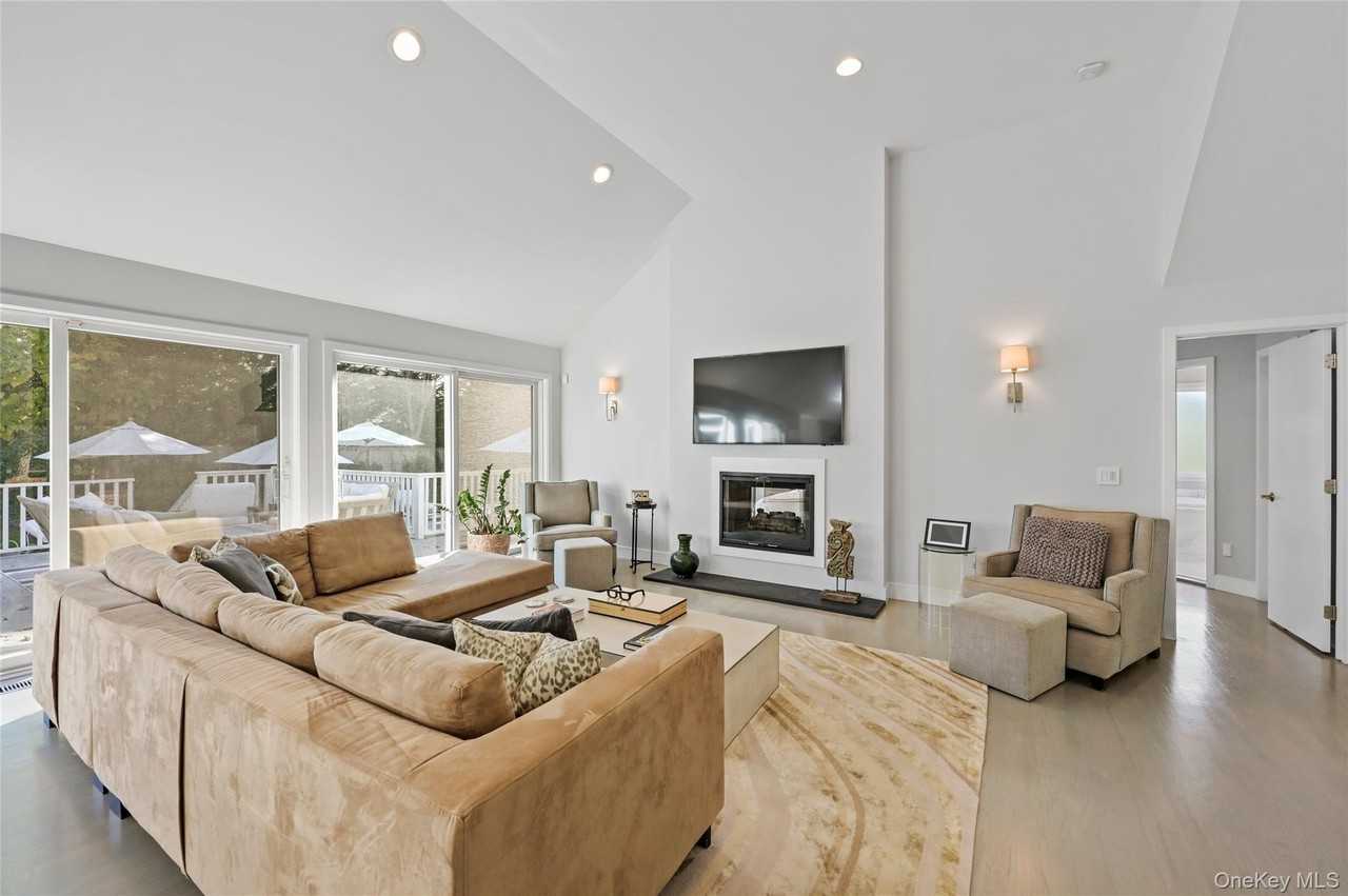 6 Bridle Path - Photo 5 of 33