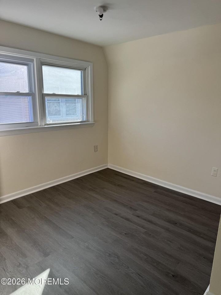 14 Jahn St Unit B #B - Photo 4 of 9