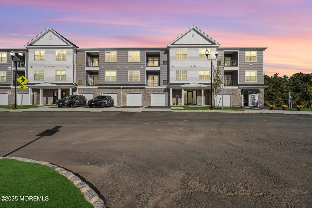 28211 Radford Ct Unit 28211 #28211 - Photo 4 of 29