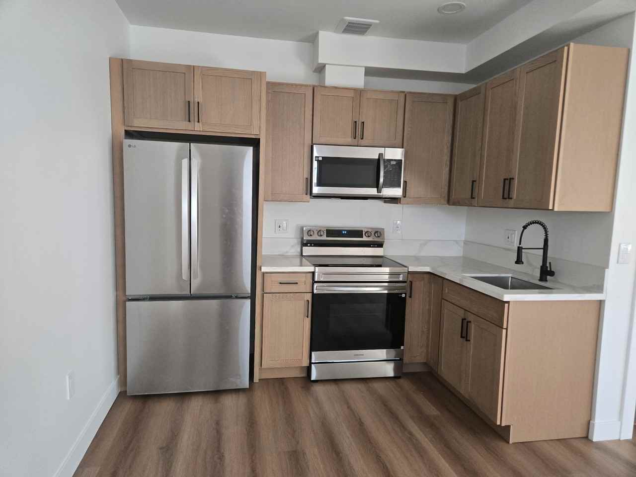 5387 Brockbank Pl - Photo 3 of 10