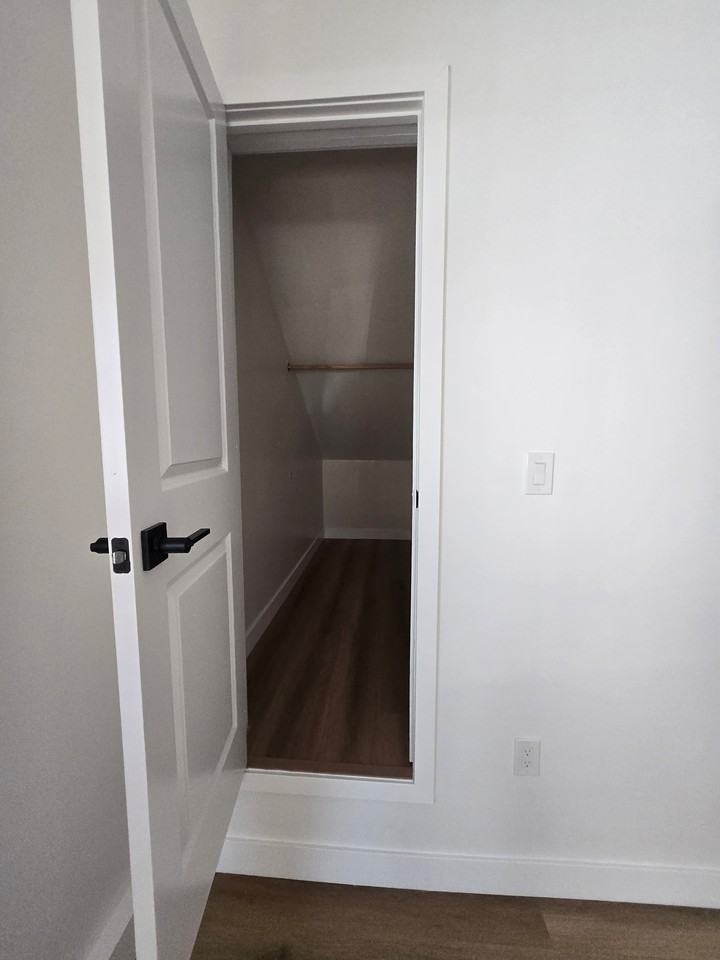 5387 Brockbank Pl - Photo 5 of 10