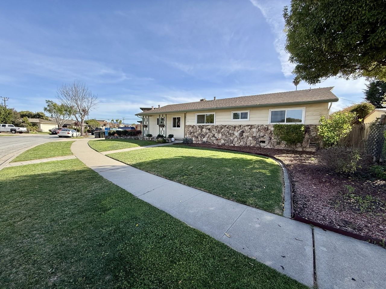 773 Bellarmine Dr - Photo 3 of 18