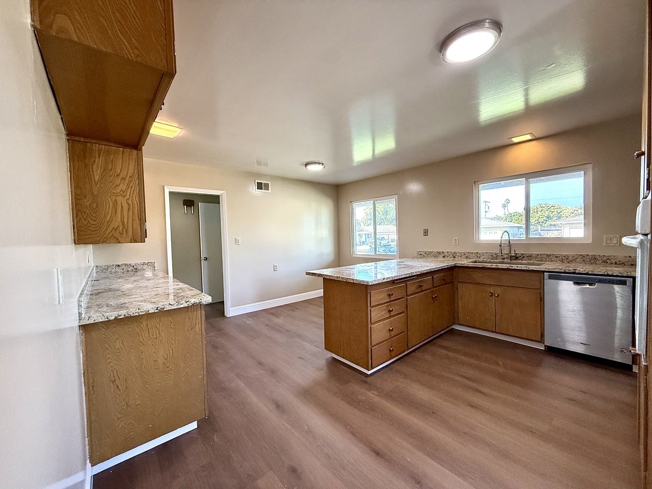 773 Bellarmine Dr - Photo 5 of 18