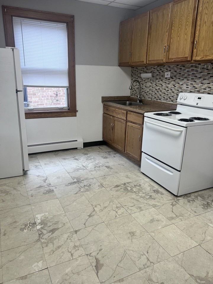 13 W Quincy St Apt 2r #2R - Photo 7 of 10