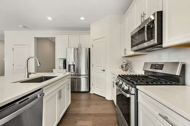 2824 Kessler Dr Unit 2824 #2824 - Photo 4 of 14