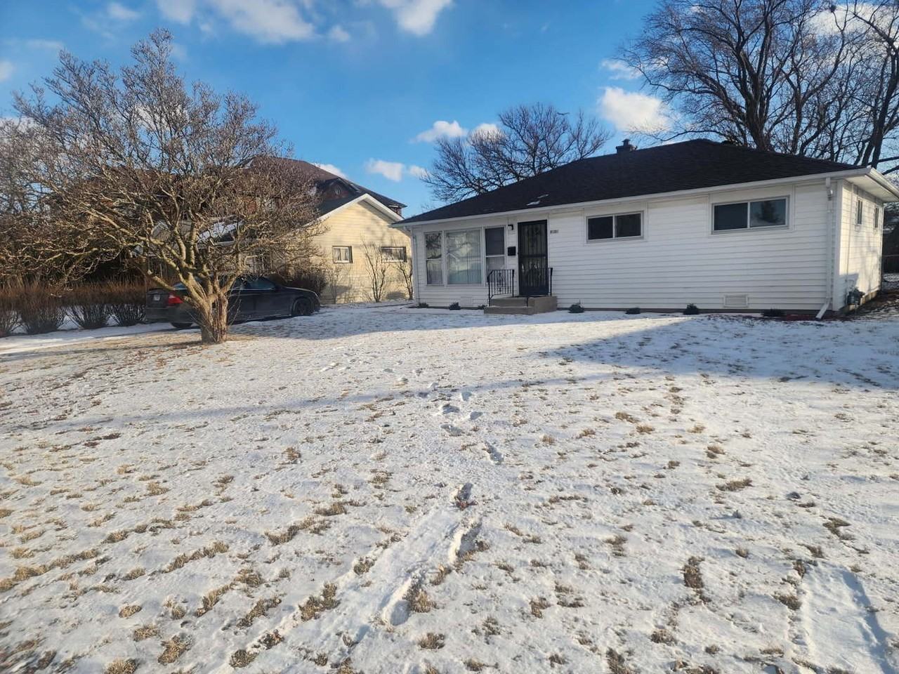 8235 W Summerdale Ave - Photo 2 of 9