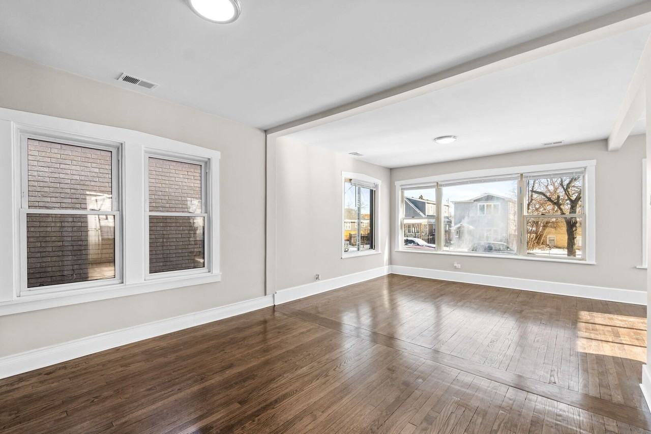 2142 N Mobile Ave - Photo 5 of 21