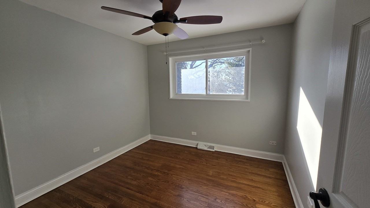 454 E Park Ave - Photo 6 of 13