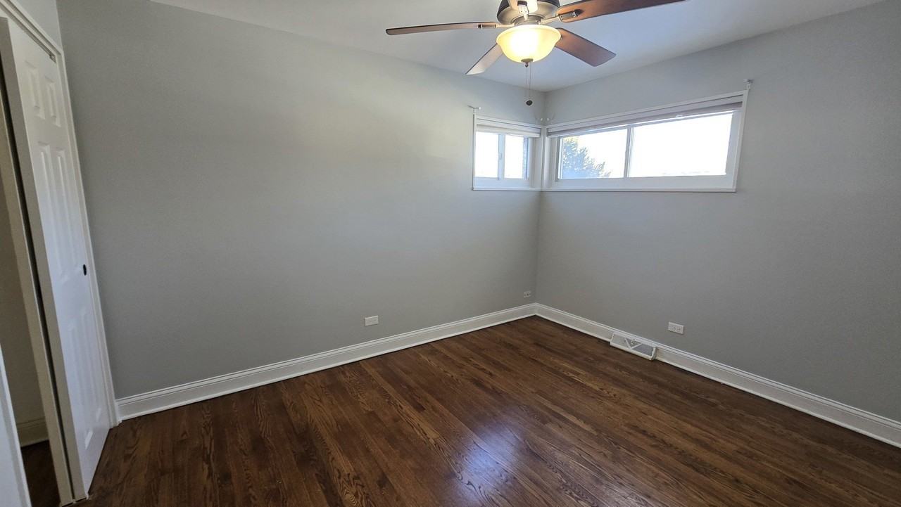 454 E Park Ave - Photo 7 of 13