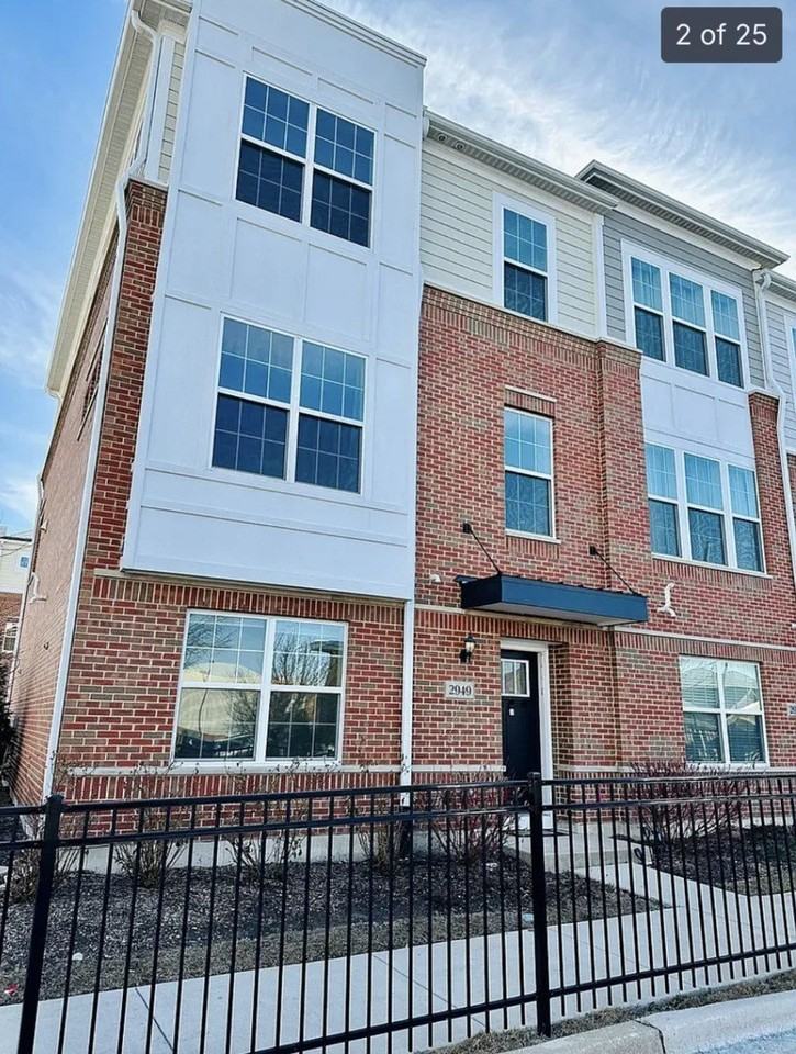 2949 Reflection Dr - Photo 2 of 23