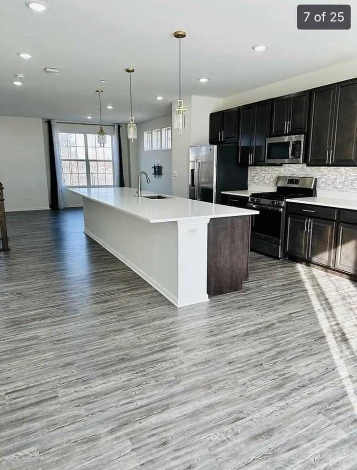 2949 Reflection Dr - Photo 6 of 23