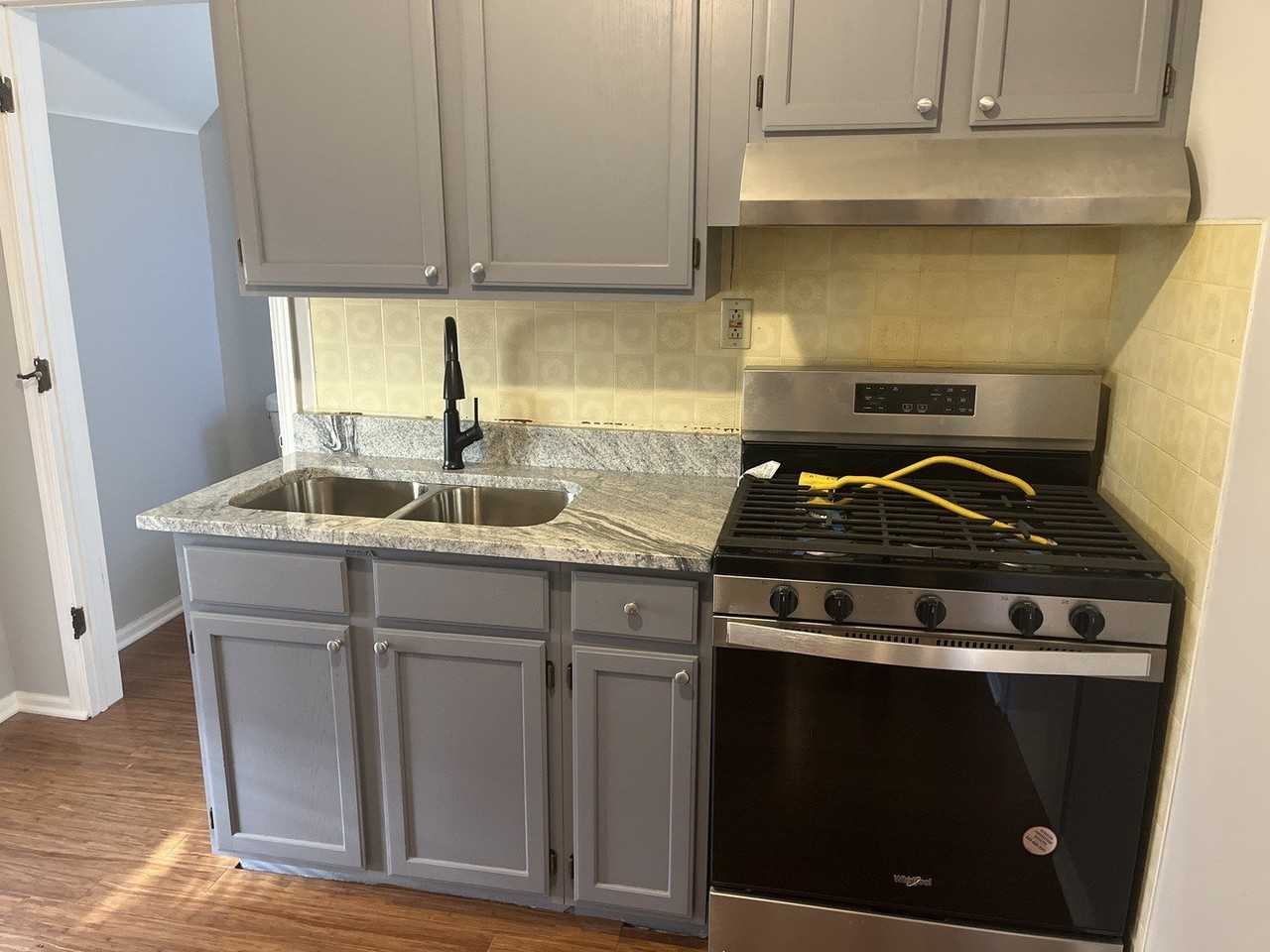 305 N View St Apt 2 #2 - Photo 4 of 9