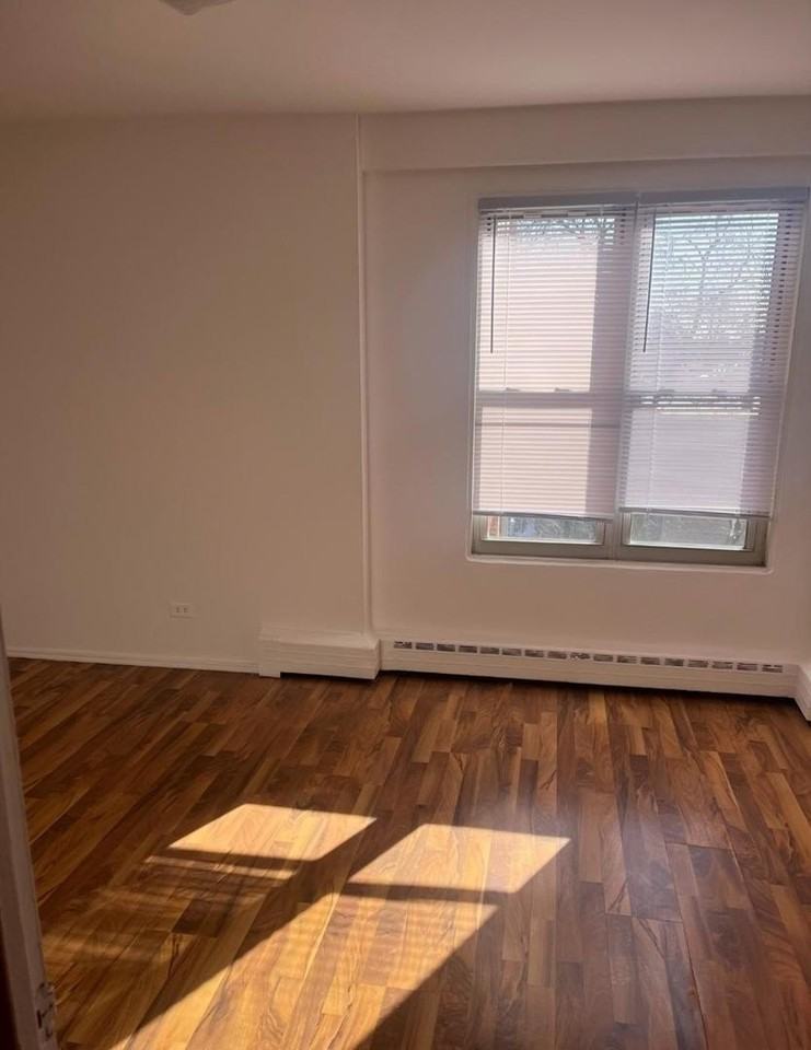 2600 W Berwyn Ave Apt 401 #401 - Photo 4 of 7