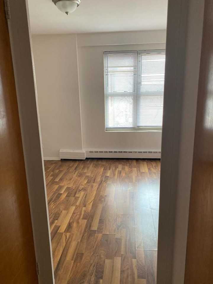 2600 W Berwyn Ave Apt 401 #401 - Photo 5 of 7