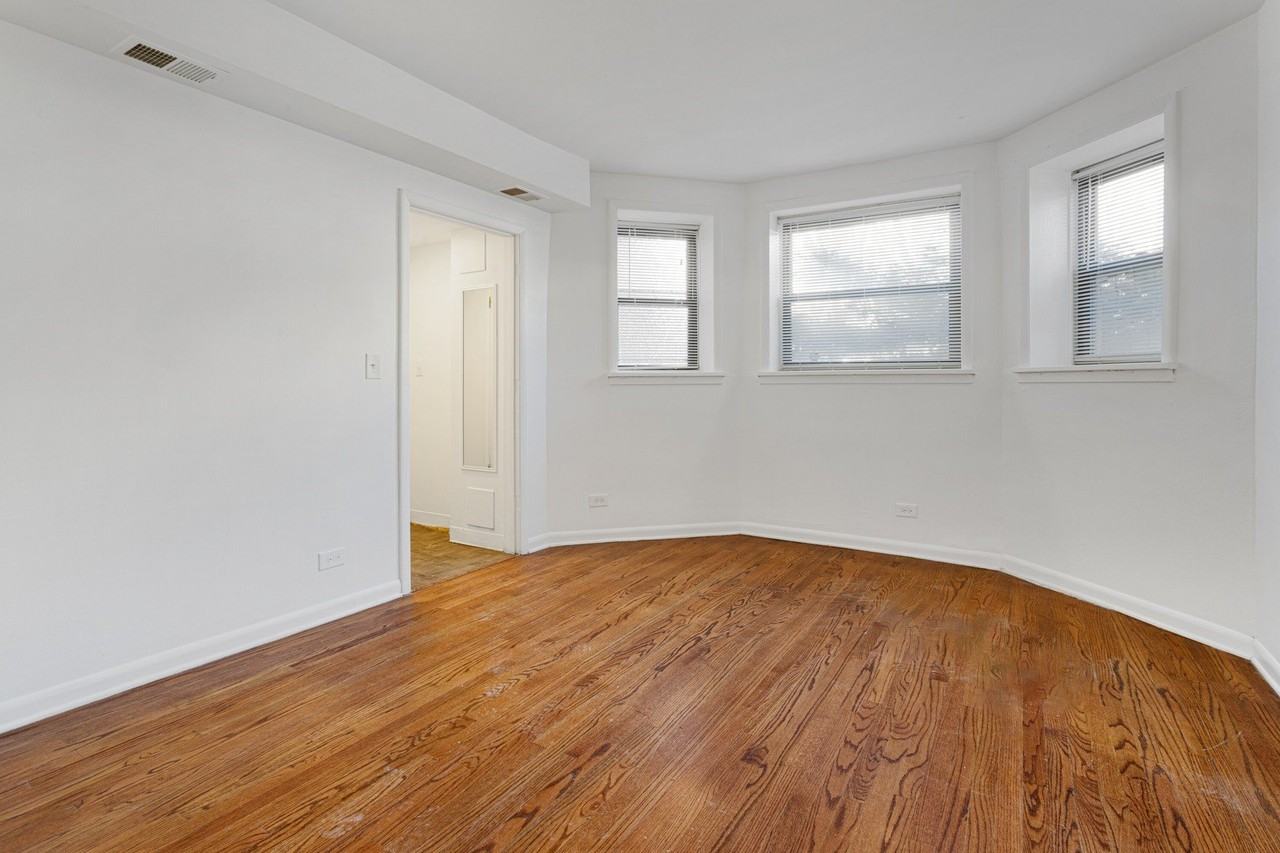 665 W Roscoe St Unit G #G - Photo 7 of 16