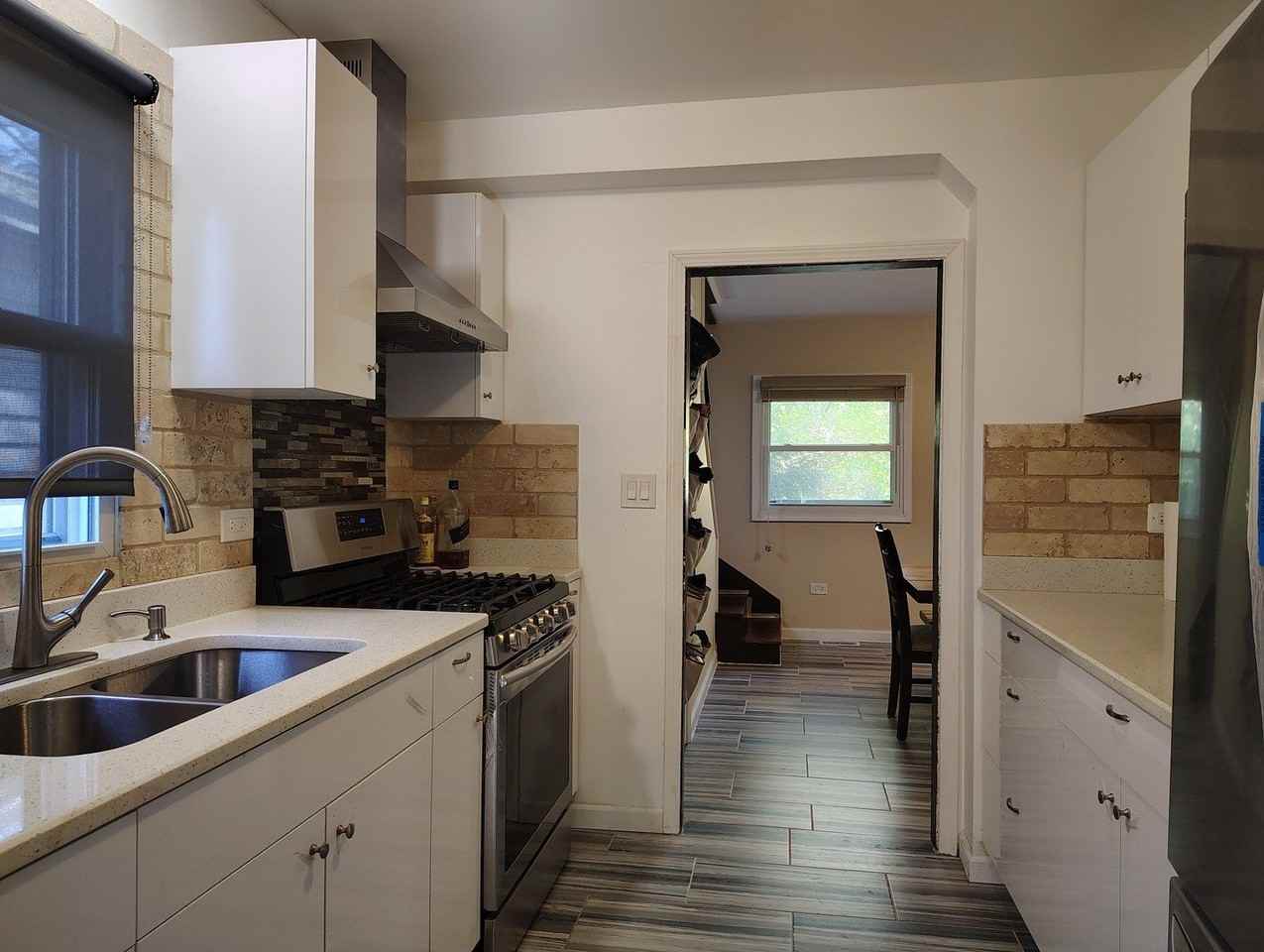 35W325 Lambert Ave - Photo 7 of 35