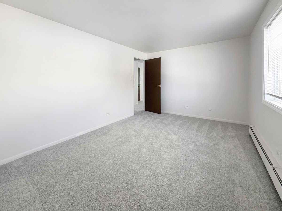 17812 Oak Park Ave Apt 2n #2N - Photo 7 of 17