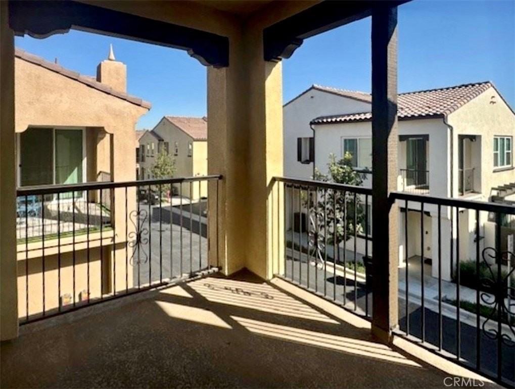 2353 Village Ct - Photo 2 of 15