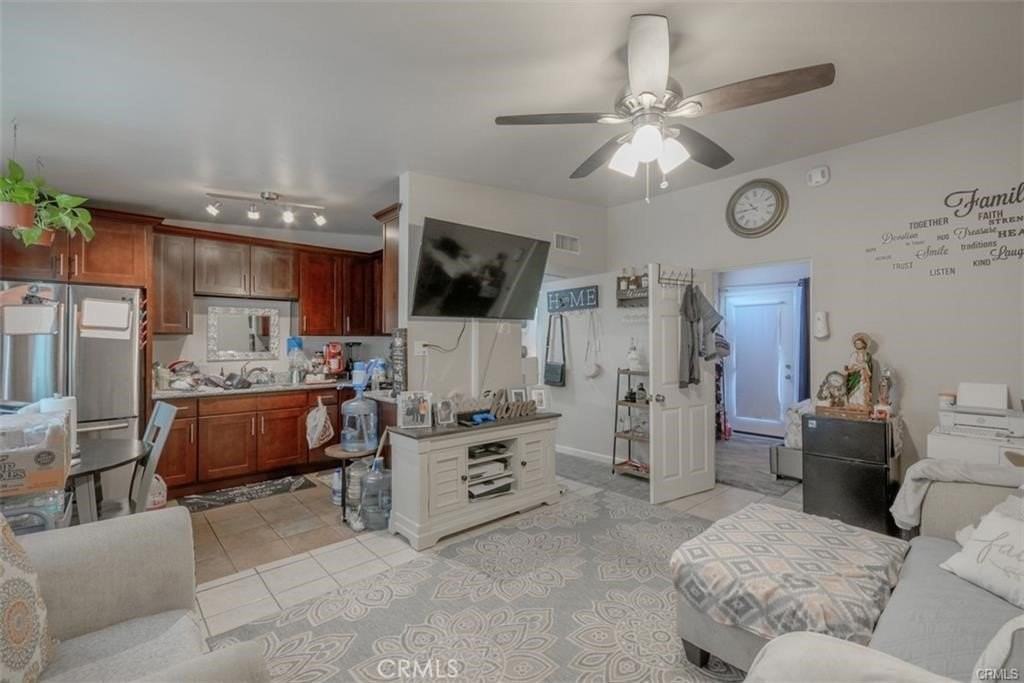 587 El Placer Rd - Photo 2 of 18