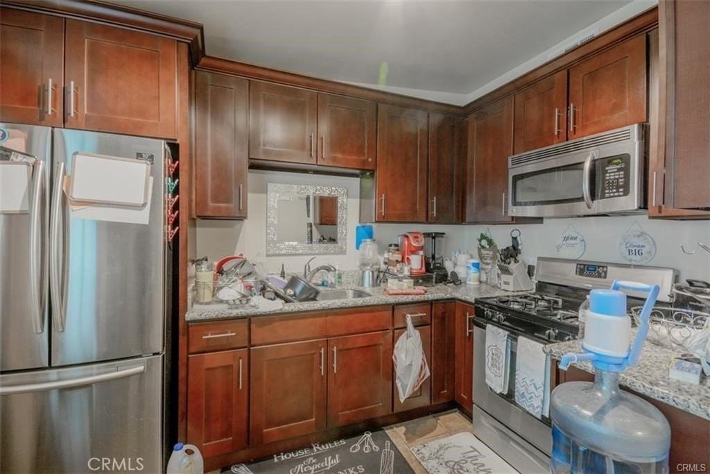 587 El Placer Rd - Photo 6 of 18