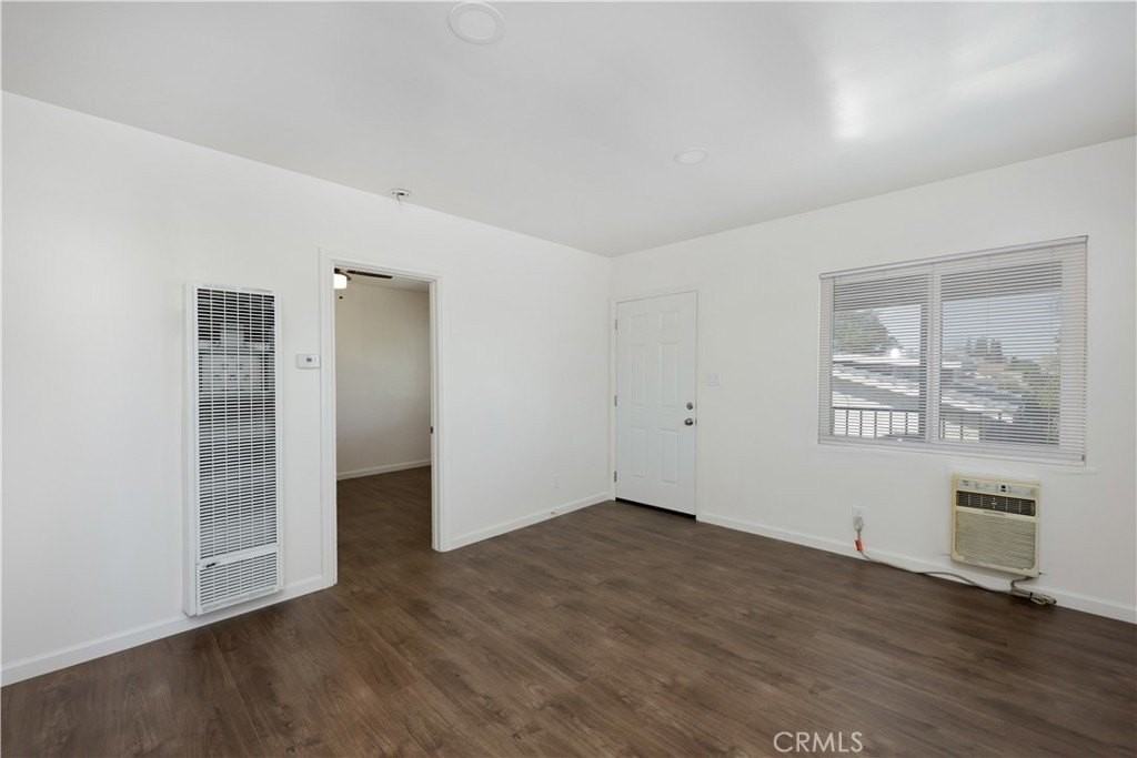 2770 Marengo St - Photo 4 of 9