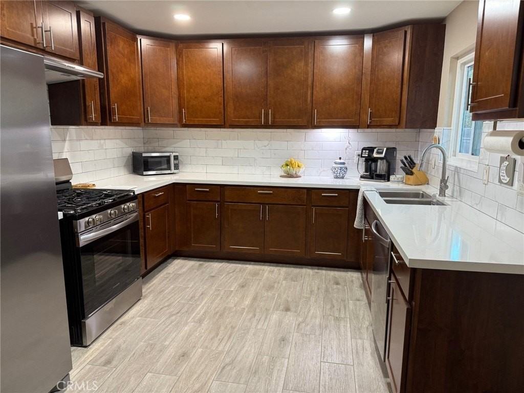 3676 Temescal Ave - Photo 4 of 14