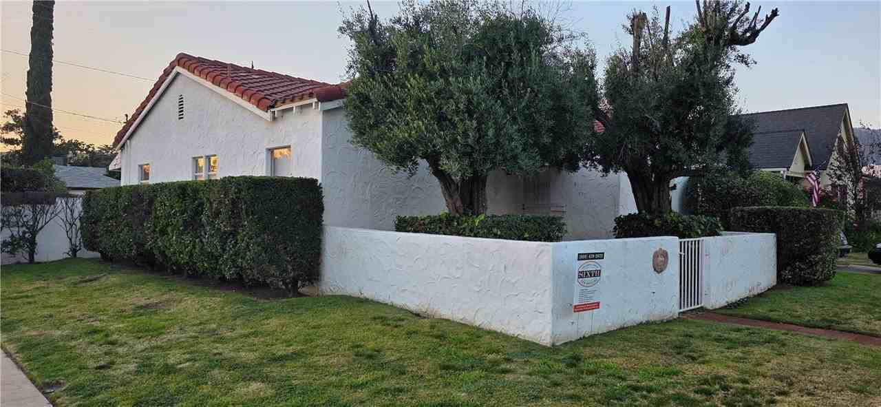 3304 N Mountain View Ave - Photo 3 of 18