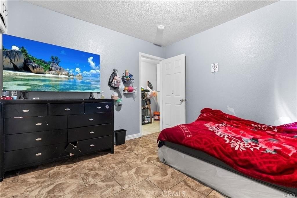 170 E Olive St #3 - Photo 4 of 12