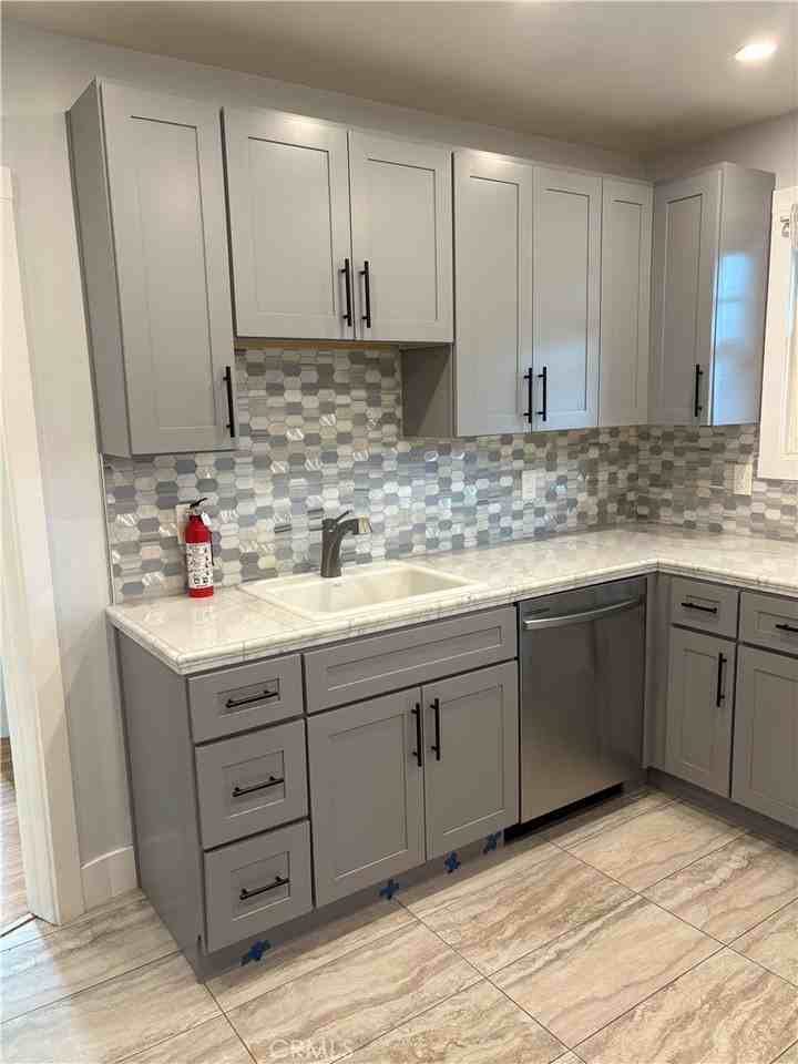 110 W Home Pl - Photo 4 of 10