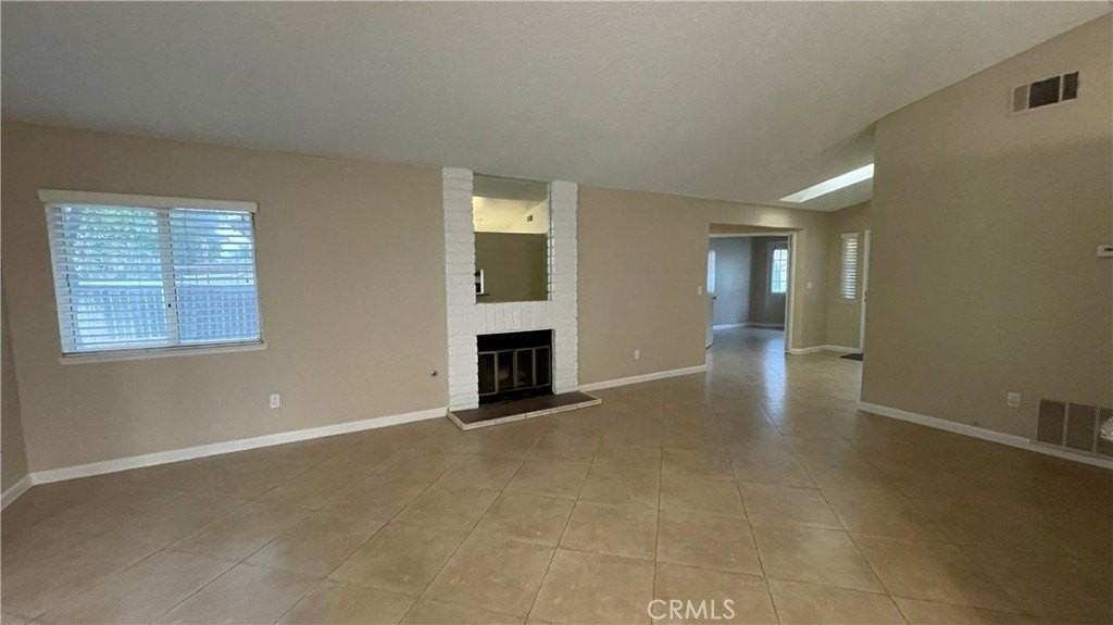 1328 E Pennsylvania Ave - Photo 7 of 23