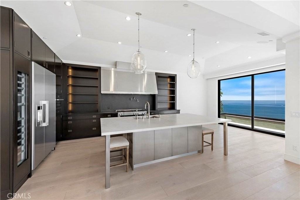 2340 Crestview Dr - Photo 4 of 50