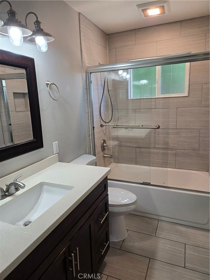 9321 Salem Ave - Photo 5 of 20