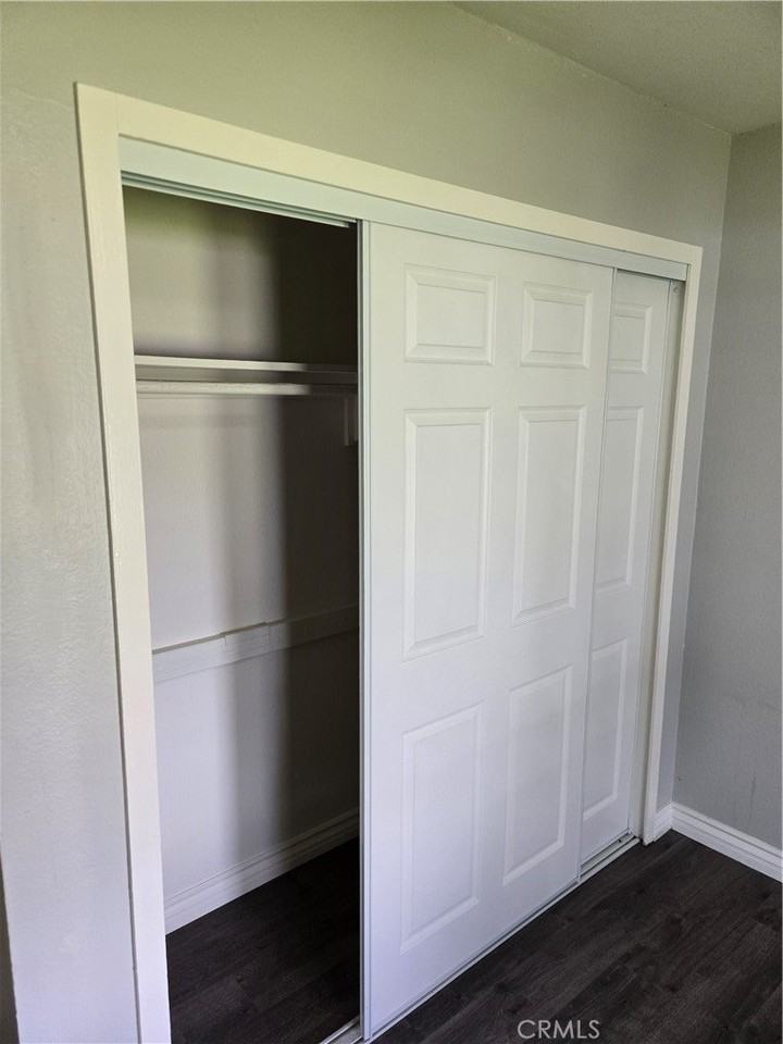 9321 Salem Ave - Photo 6 of 20