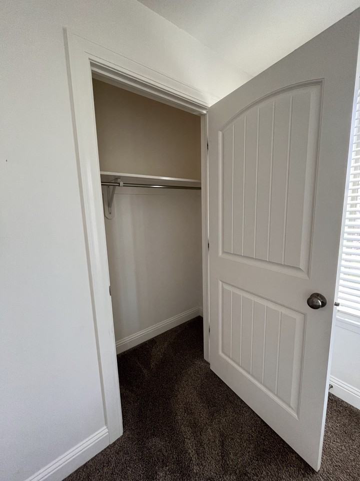 4341 Marlin Dr - Photo 4 of 18