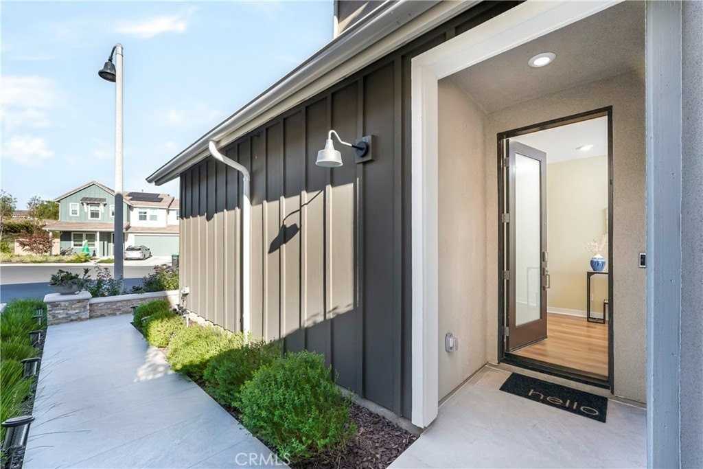 25948 Meadow Dr - Photo 4 of 50